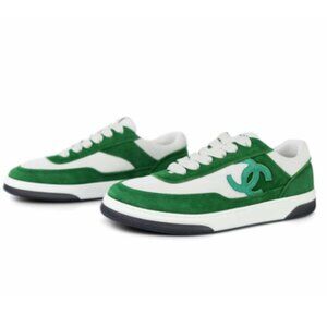 CHANEL INTERLOCKING CC LOGO SUEDE TRAINER LOW TOP GREEN SNEAKERS SIZE 37.5 NIB